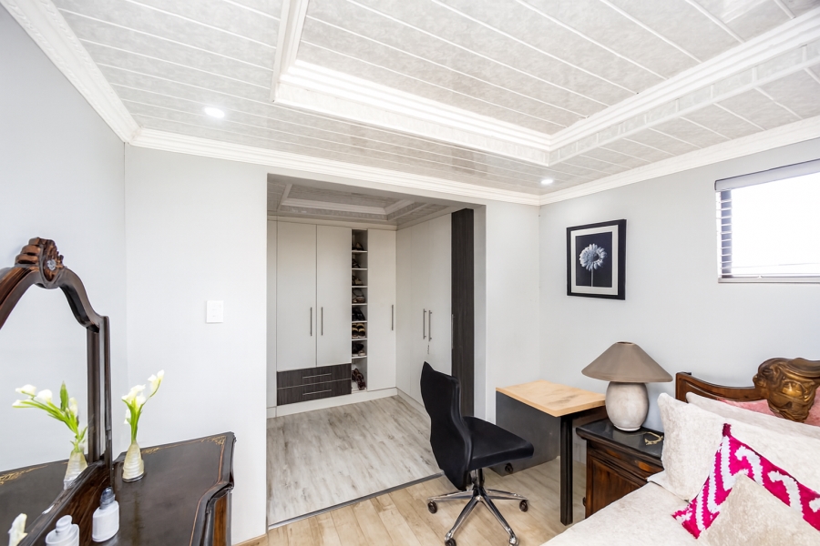 5 Bedroom Property for Sale in Beacon Bay North Eastern Cape